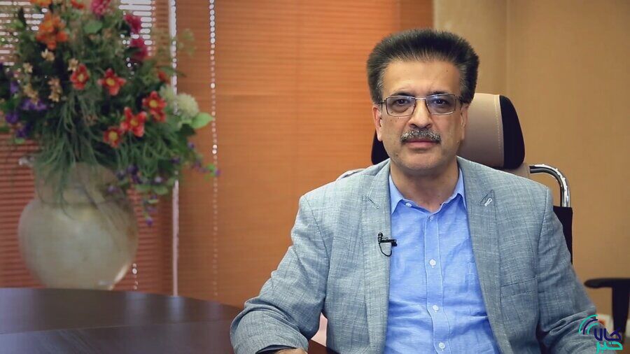 کارشناس بازار سرمایه: مزایای عرضه خودرو در بورس نمایان شده است/ شفافیت بورس، معادلات مافیای خودرو را برهم زده است
