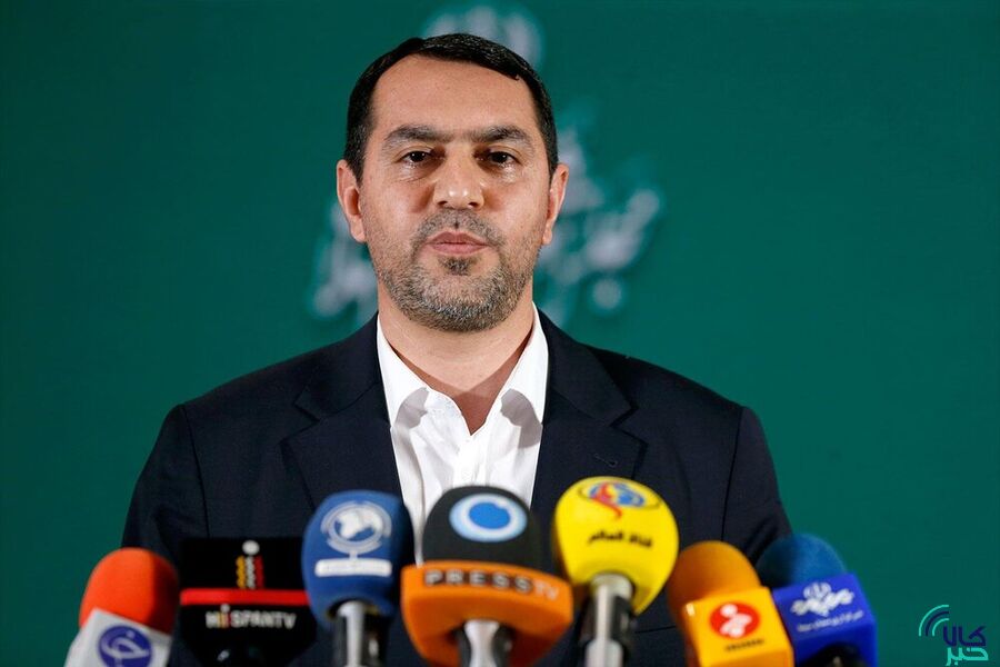 سخنگوی کمیسیون تلفیق لایحه بودجه سال ۱۴۰۲: خودروسازان مکلف به عرضه خودرو در بورس کالا می شوند