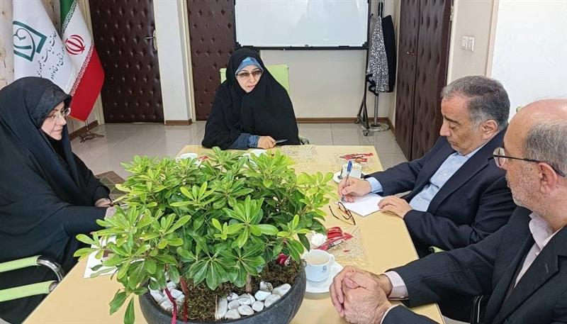 در دیدار و گفتگوی رئیس کل بیمه مرکزی با معاون امور زنان و خانواده رئیس جمهور مطرح شد گسترش چتر بیمه روی سر بانوان از هدفگذاری های مهم صنعت بیمه خواهد بود