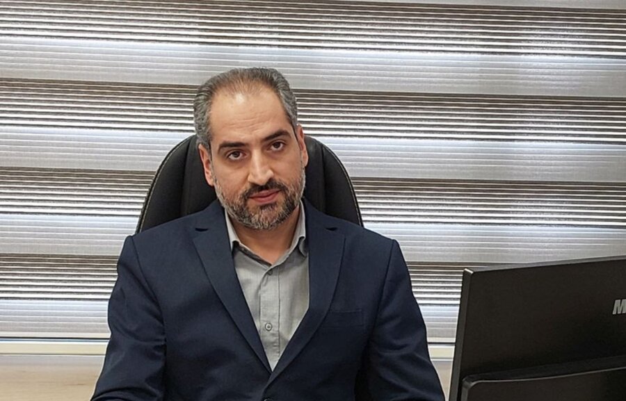 مدیرعامل کارگزاری ایمن بورس: تعیین قیمت پایه‌ محصولات پتروشیمی با نرخ نیمایی می‌تواند نگران‌کننده نباشد