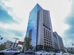 یک کارشناس بازار سرمایه مطرح کرد؛ کاهش ریسک‌های سیستماتیک، برگ برنده بورس در سال ١٤٠٢