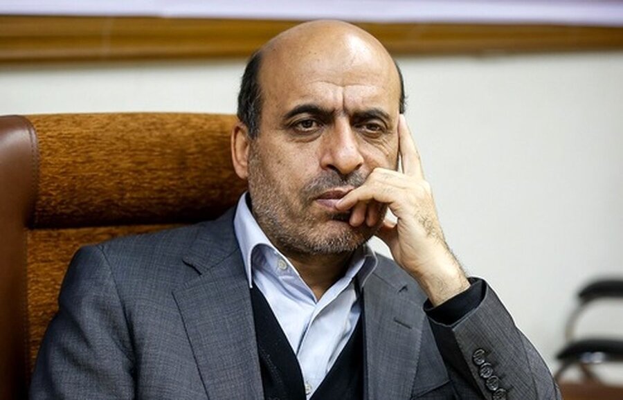 یک نماینده مجلس: ترغیب مردم برای سرمایه‌گذاری در بورس با تصمیمات منطقی کارساز است