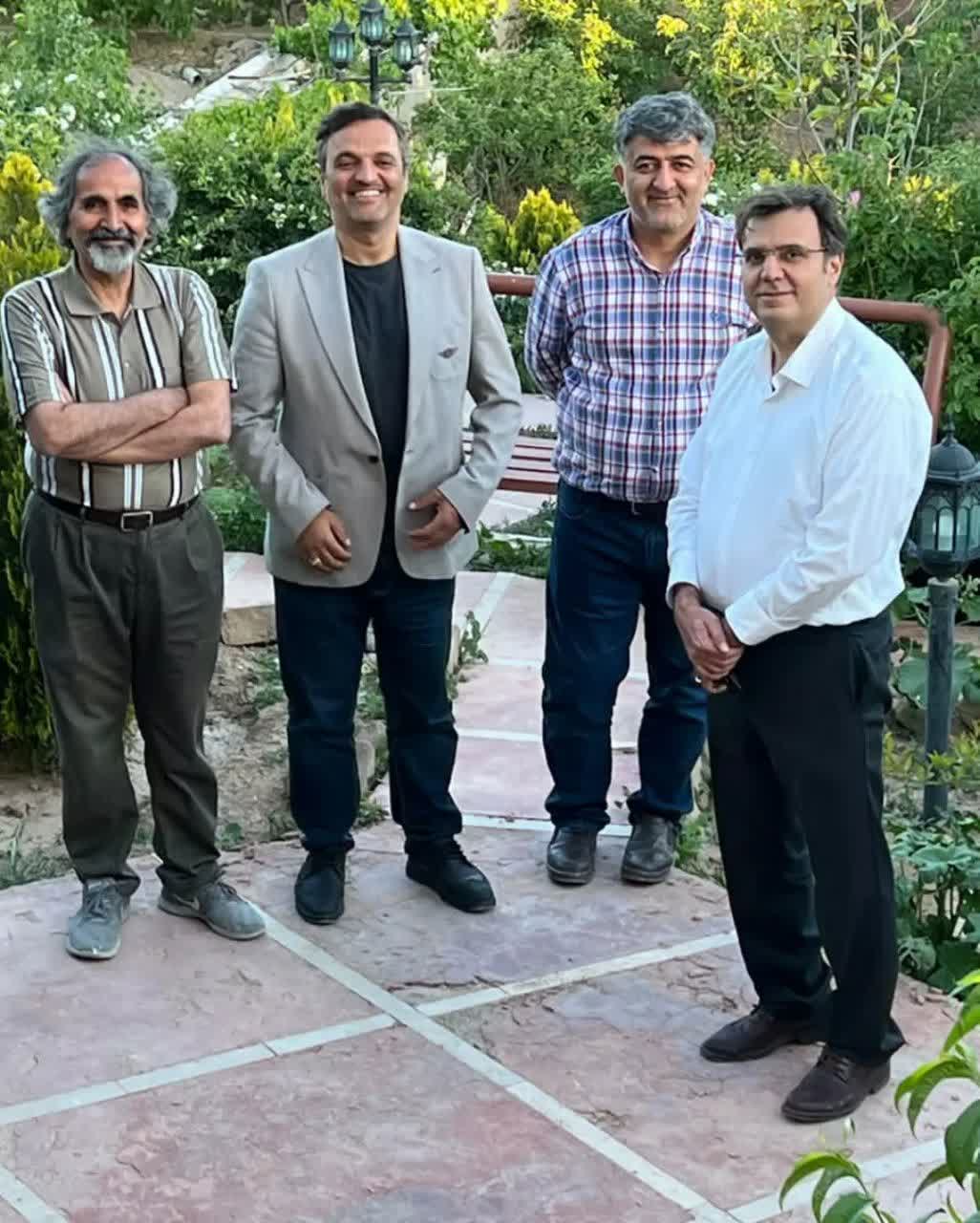 طبیعت گردی جناب سرهنگ ایزدی با اساتید دانشگاه تهران