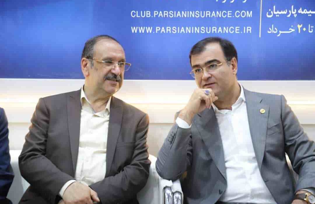 دیدار مدیرعامل بیمه البرز با مدیرعامل بیمه پارسیان در غرفه بیمه پارسیان