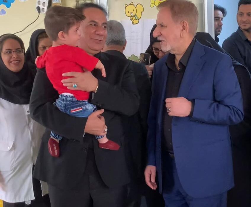 بازدید صمیمانه اسحاق جهانگیری از مرکز نگهداری و توانبخشی معلولین شهید فیاض‌بخش کرمان