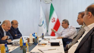 بازدید مدیرعامل بانک ملت از پتروشیمی کارون/ بانک ملت از پروژه تصفیه پساب شرکت پتروشیمی کارون حمایت می‌کند