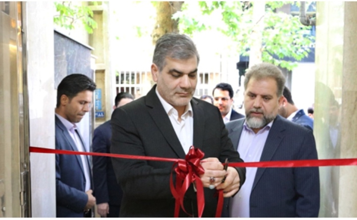 غلامرضا فتحعلی در آئین افتتاح ساختمان جدید منطقه البرز، قزوین و زنجان مطرح کرد: بانک سینا به توسعه زیرساخت‌ها توجه ویژه‌ای دارد