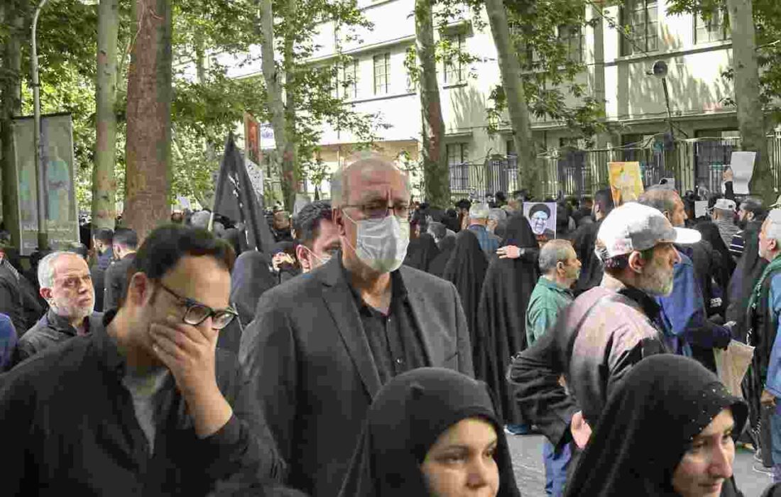 حضور مدیرعامل بانک مسکن در آیین تشییع پیکرهای پاک رییس جمهور انقلابی و دیگر شهدای خدمت