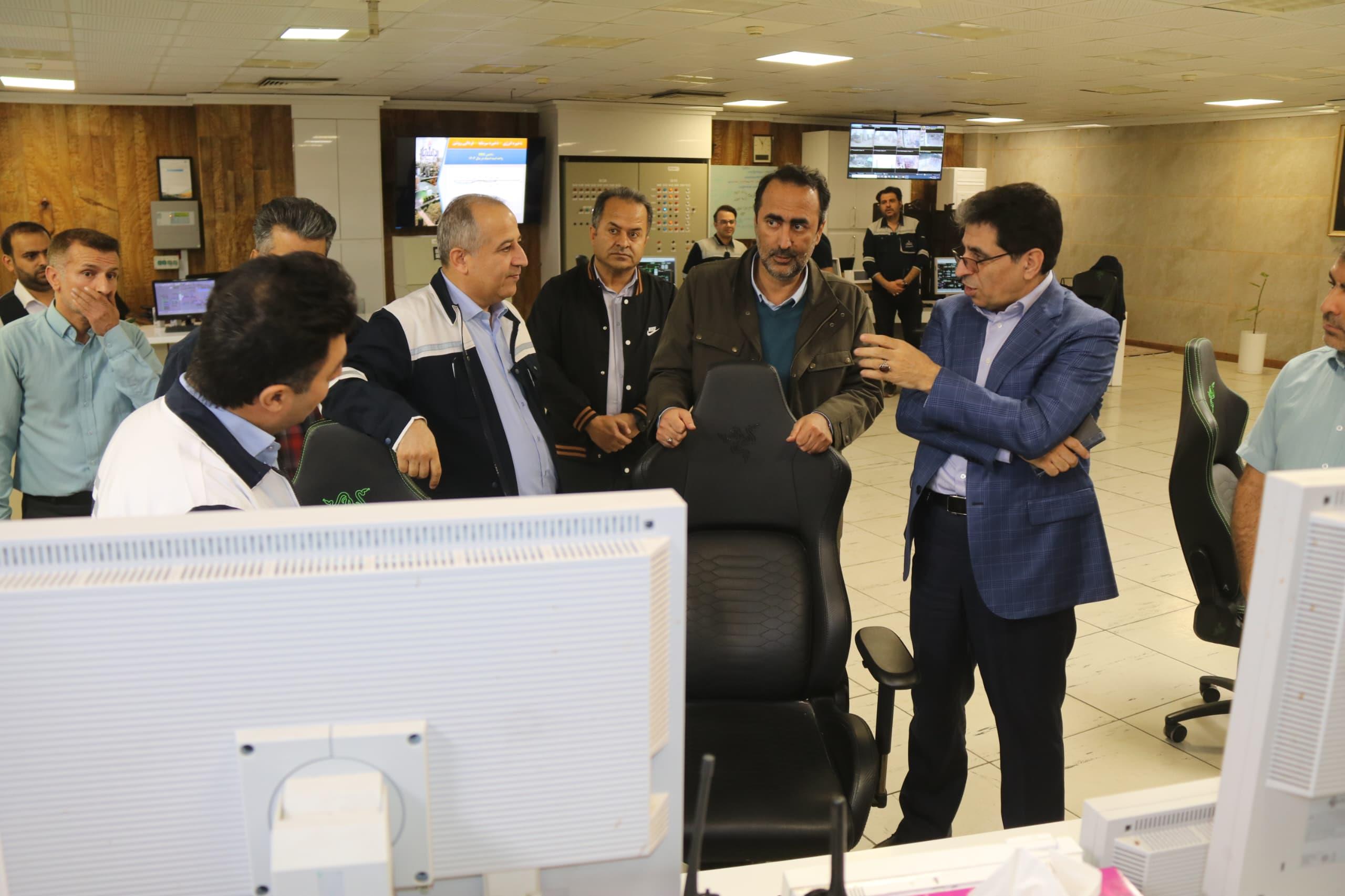 «دکتر سعیدی» مدیرعامل محترم شستا از پتروشیمی فن‌آوران بازدید کرد