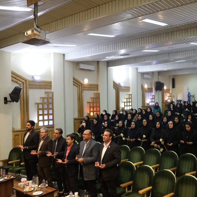 تجلیل از بانوان شاغل در پتروشیمی شیراز در میلاد حضرت زهرا (س) و گرامیداشت روز زن