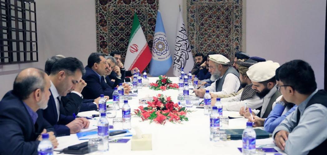 هدف‌گذاری تجارت سالانه ۱۰ میلیارد دلاری