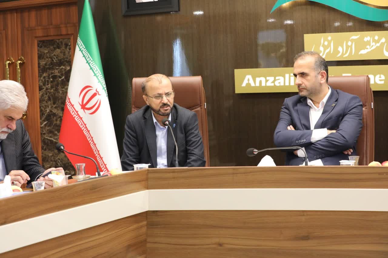 اقتدار حاكمیت قانون و مقررات مناطق آزاد باید اعمال و تفویض اختیارات قانونی انجام گردد/تراز تجاری استان گیلان مثبت و صادرات از واردات پیشی گرفته است
