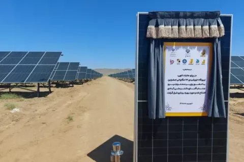 نیروگاه خورشیدی ۷۲ مگاواتی انرژی پاسارگاد در اسفراین به‌بهره‌برداری رسید